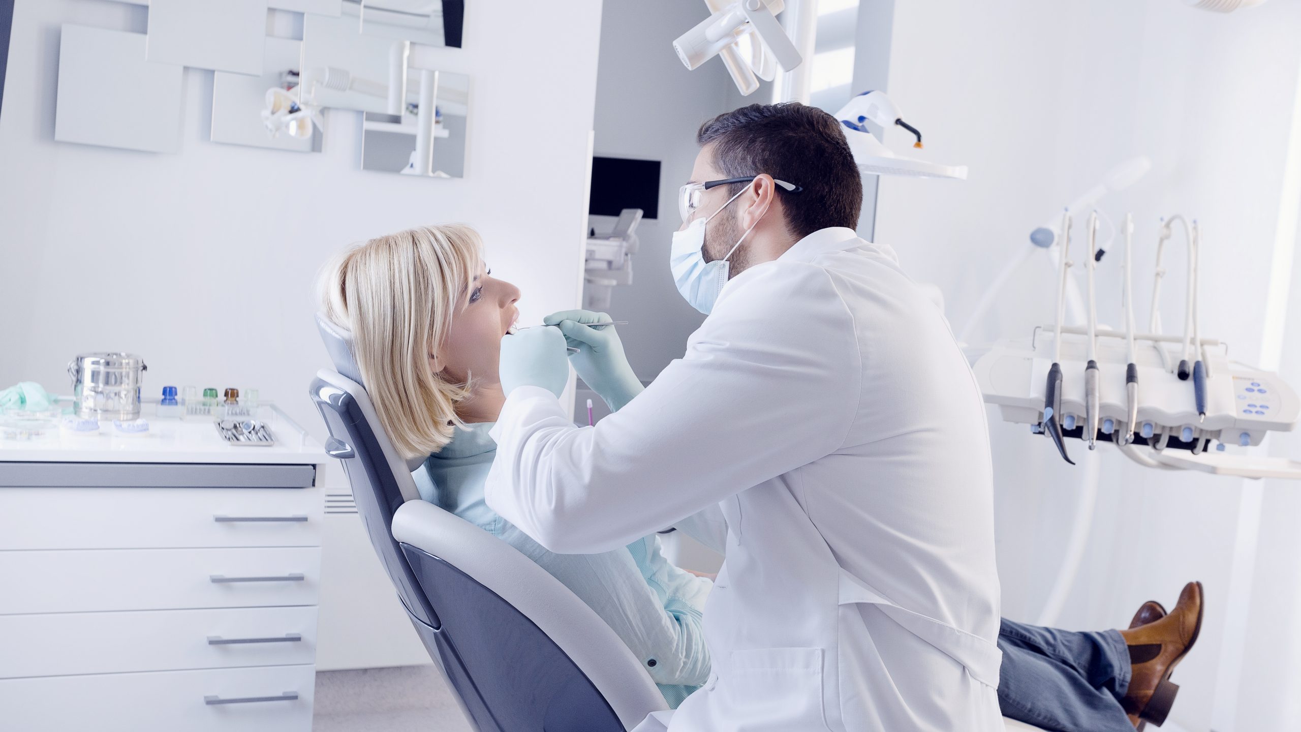 Dentist in Burbank, CA